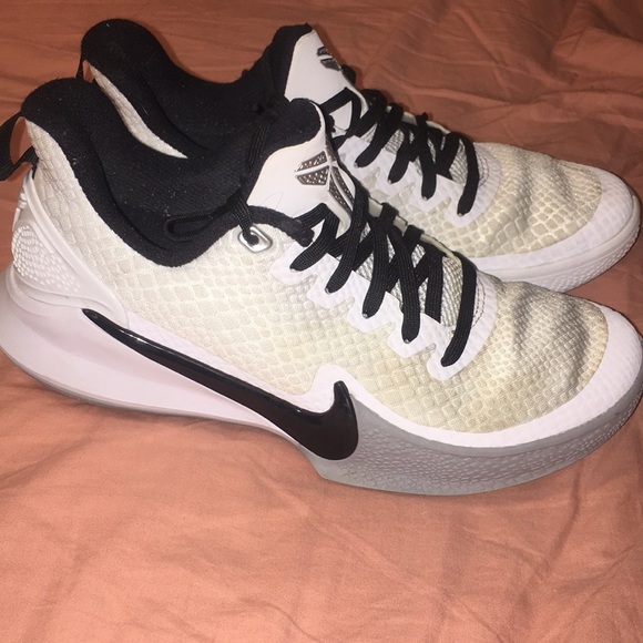 Nike Mamba Focus Tb White Wolf Grey 
